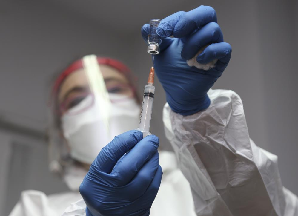 Bilim Kurulu Üyesi Prof. Dr. Yeşim Taşova'dan korkutan uyarı: Aşı olanlar tekrar koronavirüse yakalanırsa... 1