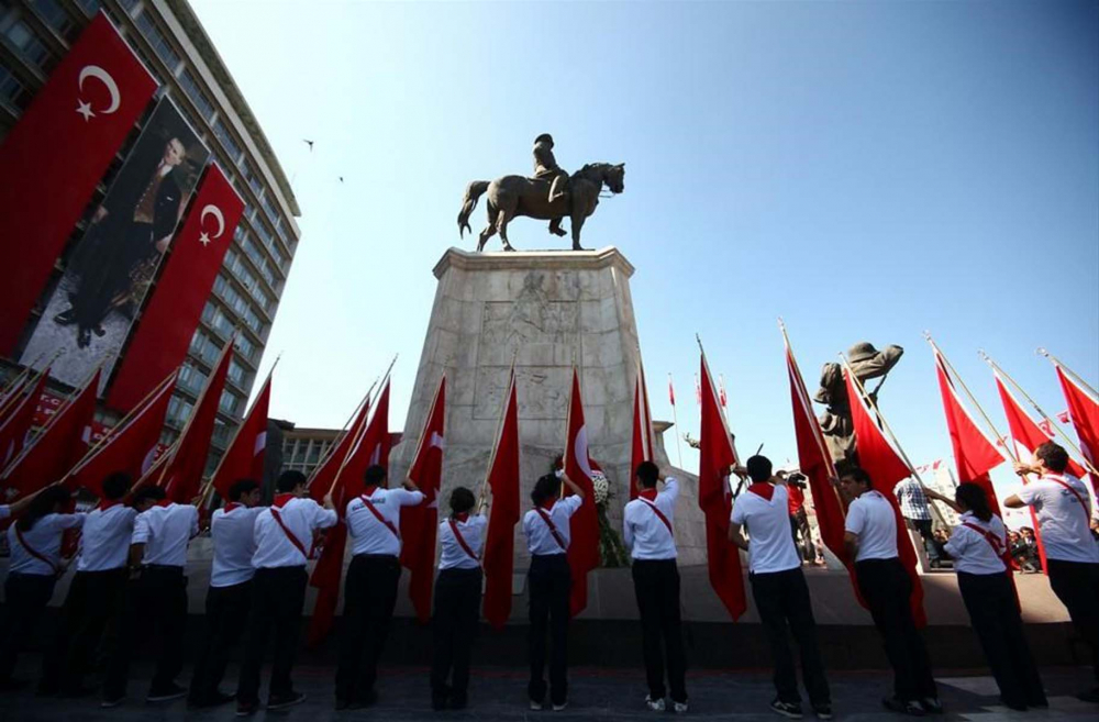 Bugün 19 Mayıs Atatürk'ü Anma Gençlik ve Spor Bayramı: Kurtuluşun 102. yılı kutlu olsun! 12