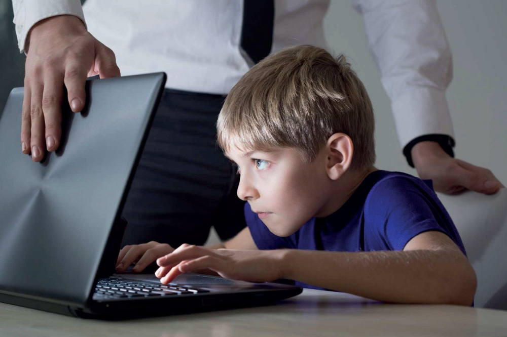 Uzmanlar uyardı! Kontrolsüzce kullanılan internet çocuklar için büyük tehlike barındırıyor! 7