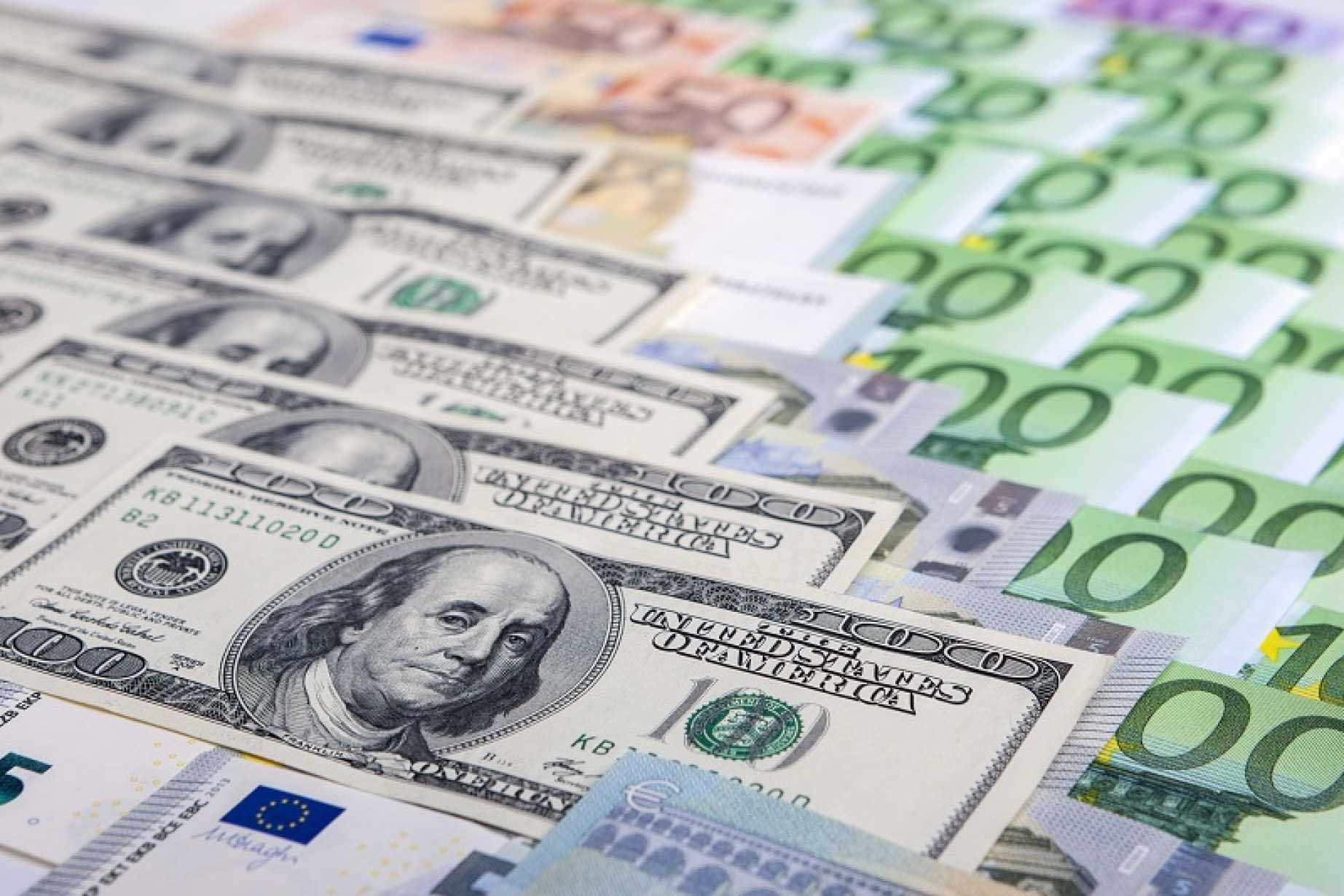Доллары на евро в спб. Валюта. Иностранная валюта. Валюта картинки. Наличная Иностранная валюта.