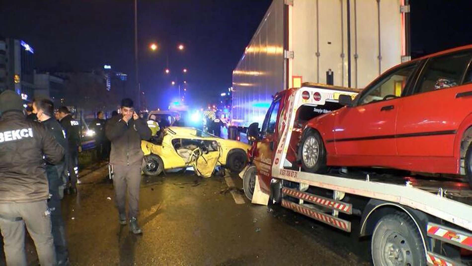 istanbul pendik te feci zincirleme trafik kazasi cuneyt ciftci hayatini kaybetti 3 kisi yaralandi