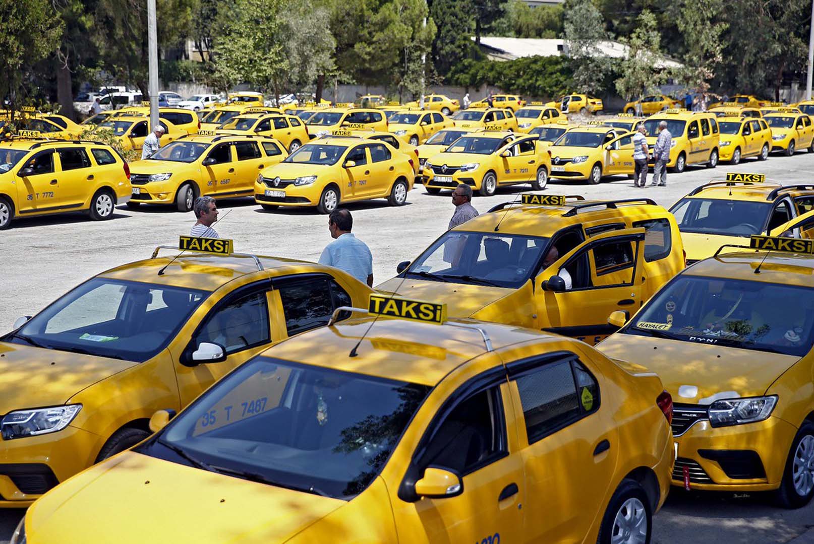 Налоги таксопарка. Такси. Такси в Турции. Такси в Стамбуле. Турецкое такси.