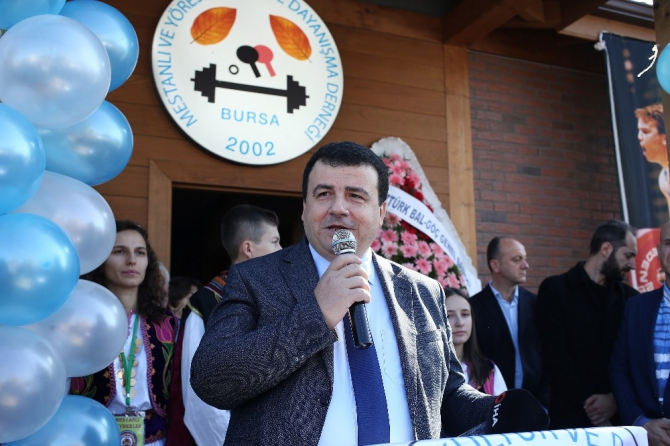 Naim Süleymanoğlu Mestanlı Kültür Evi açıldı