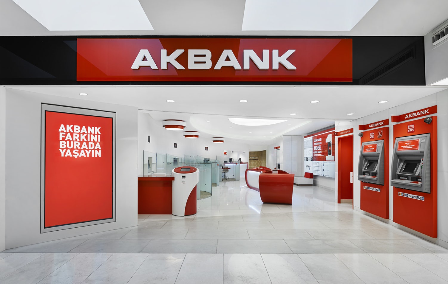 Müşterilerini mağdur eden Akbank, gönül alma çabalarına başladı! O işlemlerden ücret alınmayacak