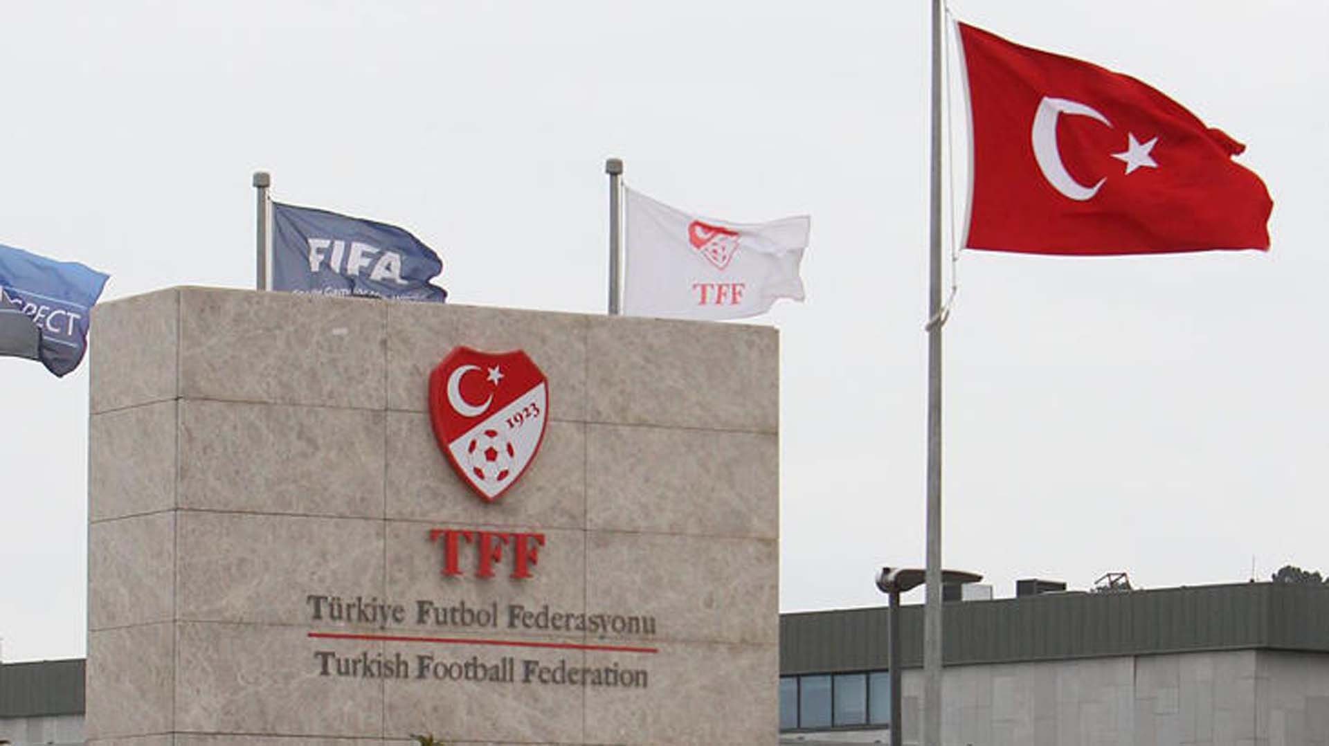 Süper Lig'de 12. hafta hakem listesi açıklandı! Beşiktaş - Trabzonspor maçı için sürpriz isim!