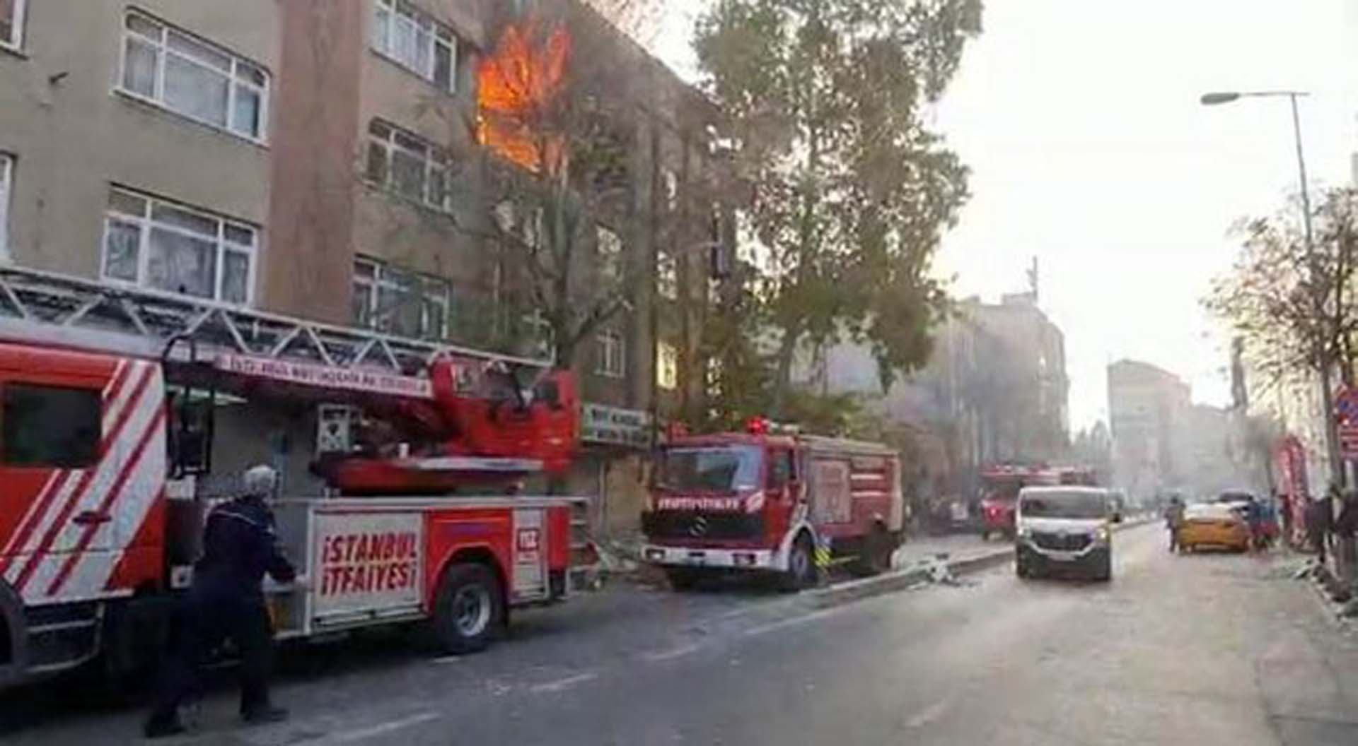 İstanbul Bağcılar'da korkunç patlama! Binadaki 6 kişi canını zor kurtardı!