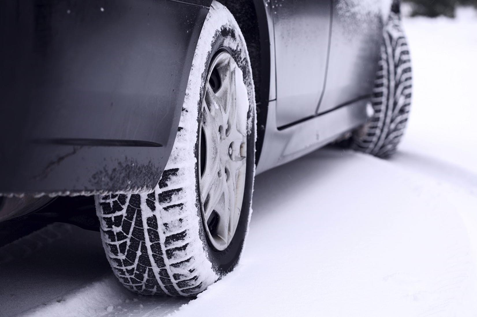 Zorunlu kış lastiği uygulaması başlıyor! Kurala uymayan sürücülere 846 lira ceza kesilecek