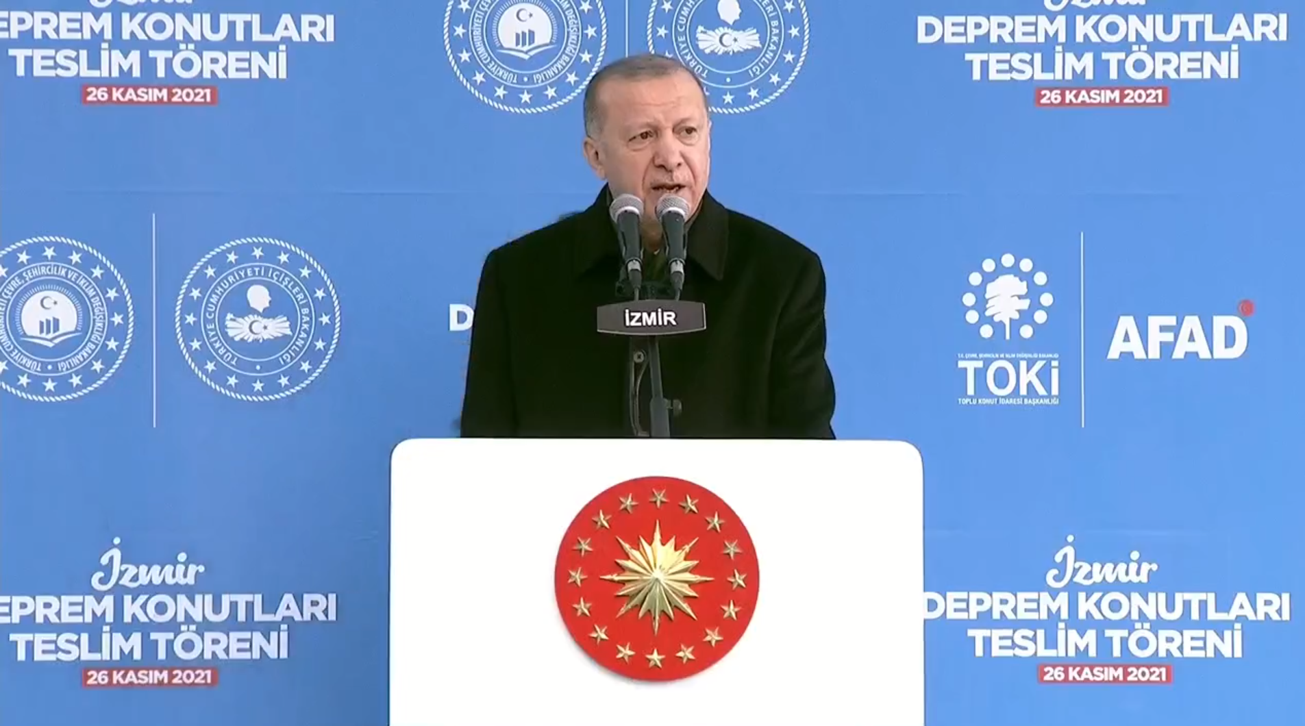 Cumhurbaşkanı Erdoğan, İzmir'de deprem konutlarının teslim töreninde konuştu: Bugüne kadar ne söz verdiysek yaptık