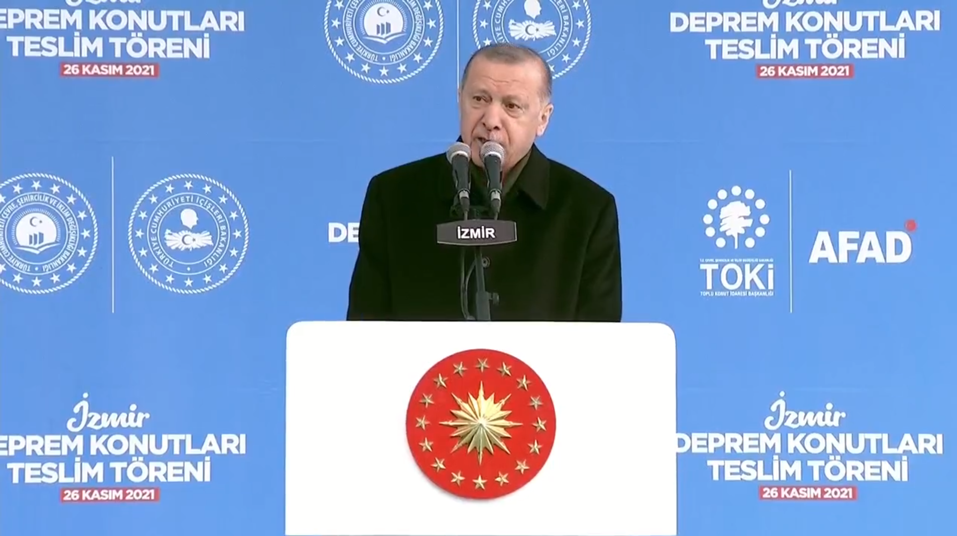 Cumhurbaşkanı Erdoğan, İzmir'de deprem konutlarının teslim töreninde konuştu: Bugüne kadar ne söz verdiysek yaptık