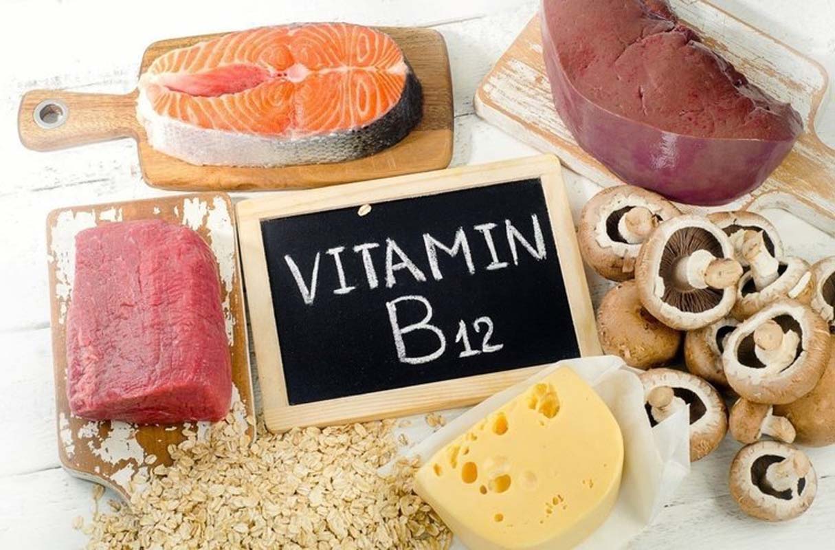B12 vitamin eksikliğinin belirtileri nelerdir? B12 vitamin eksikliğine hangi besinler iyi gelir?