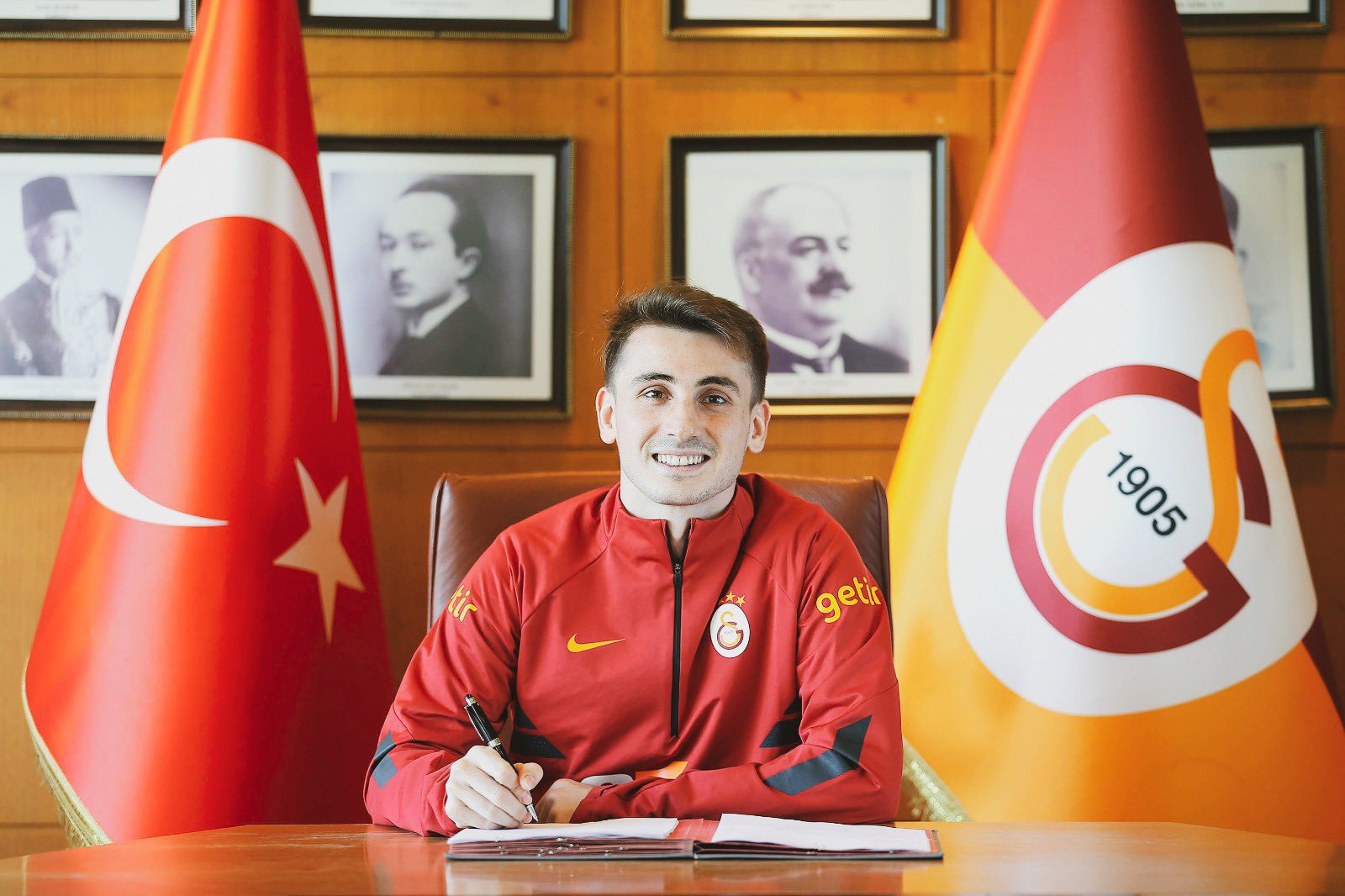 Son dakika | Galatasaray imzayı duyurdu: Kerem Aktürkoğlu'nun sözleşmesi 5 yıl uzatıldı 