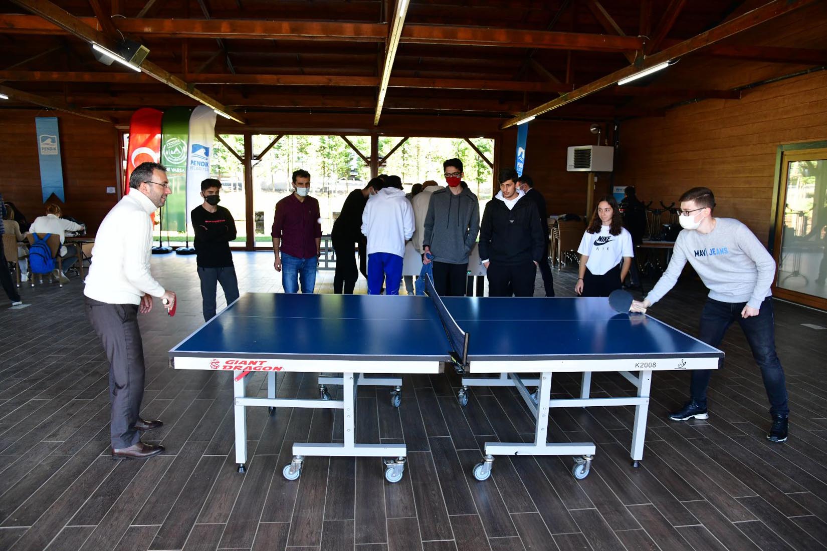 Başkan Ahmet Cin ve öğrenciler arasında kıyasıya rekabet! Gençlik Kampında lise öğrencileriyle bir araya geldi