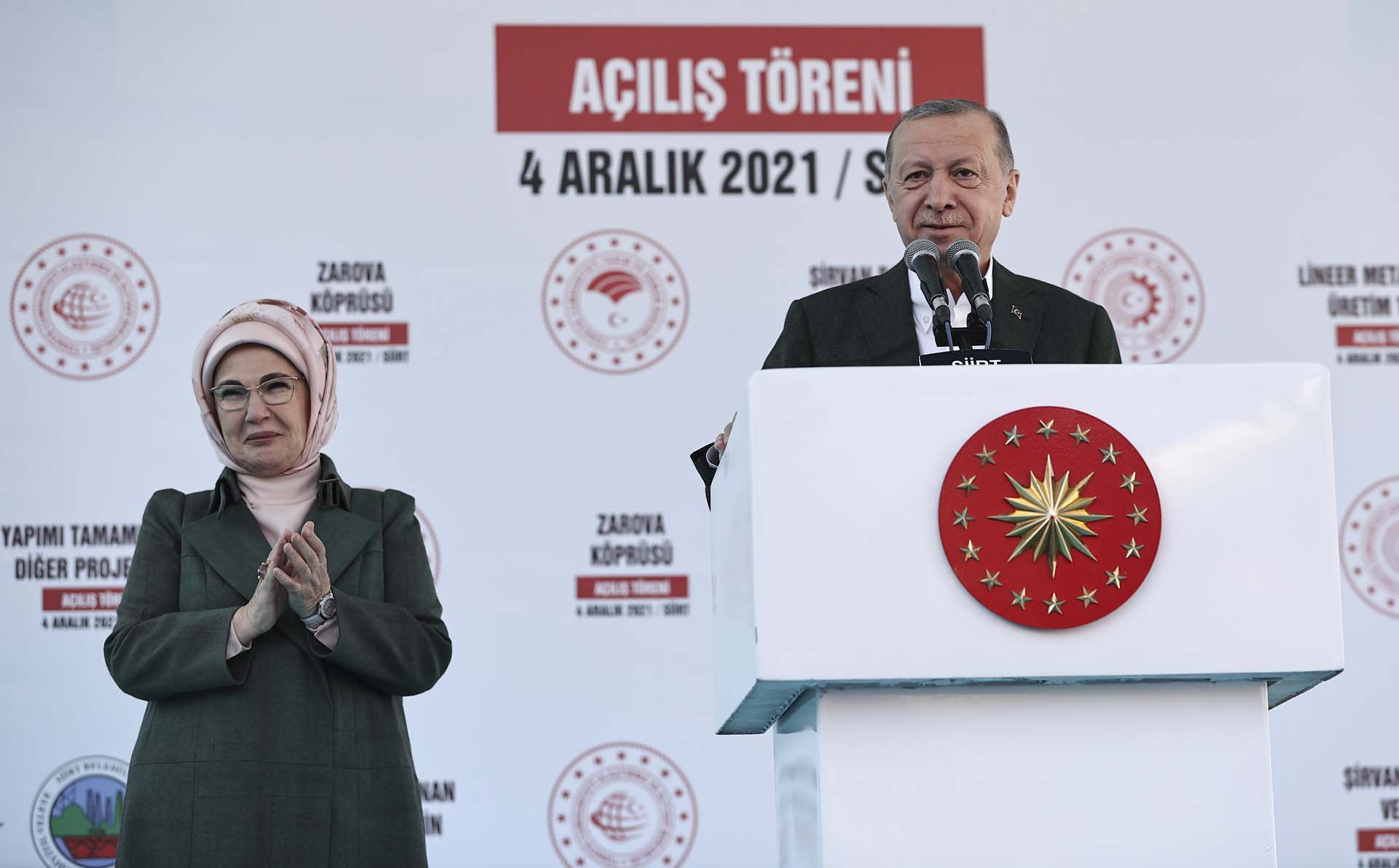 Cumhurbaşkanı Erdoğan, Siirt'te toplu açılış töreninde konuştu: Asgari ücreti kayıpları telafi edecek düzeyde belirleyerek insanlarımızı ferahlatacağız