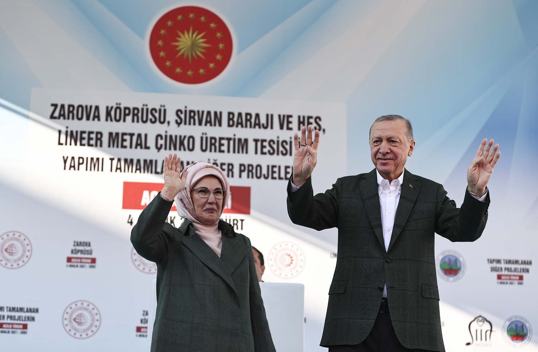 Cumhurbaşkanı Erdoğan, Siirt'te toplu açılış töreninde konuştu: Asgari ücreti kayıpları telafi edecek düzeyde belirleyerek insanlarımızı ferahlatacağız