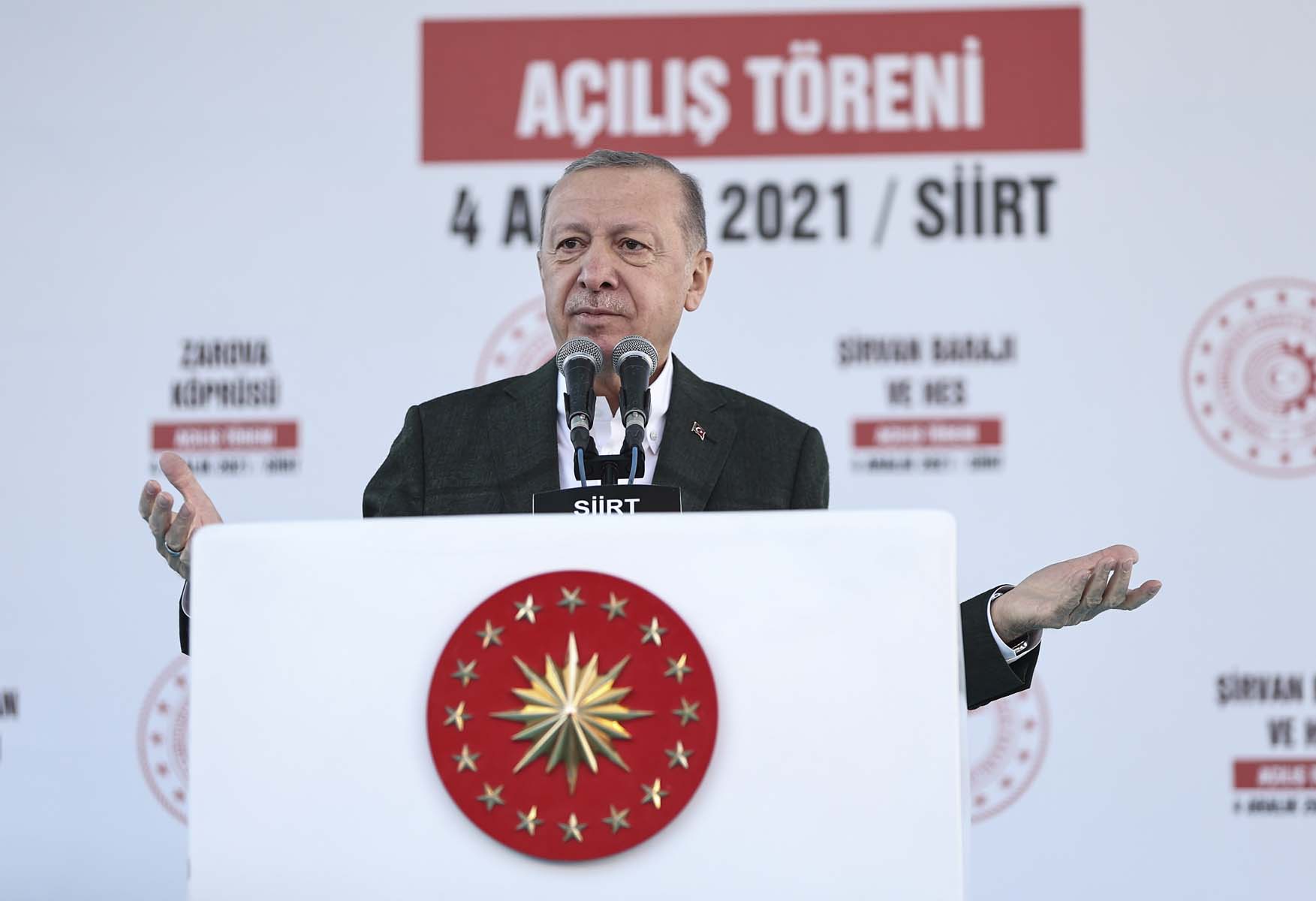 20211204-2-51168675-Cumhurbaşkanı Erdoğan, Siirt'te toplu açılış töreninde konuştu: Asgari ücreti kayıpları telafi edecek düzeyde belirleyerek insanlarımızı ferahlatacağız.jpg