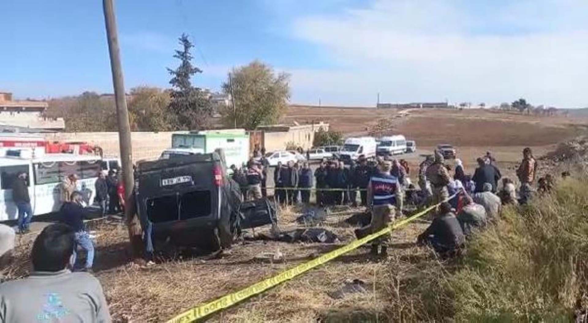Şanlıurfa Suruç'ta korkunç kaza! hafif ticari araç kamyonla çarpıştı: Meryem Korkmaz ve 3 çocuğu hayatını kaybetti 