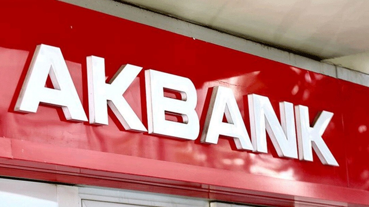 Akbank mobil çöktü mü, neden açılmıyor? Akbank ÇM kanalı aktifliği nedir? Son dakika: Akbank sistem çöktü 2021