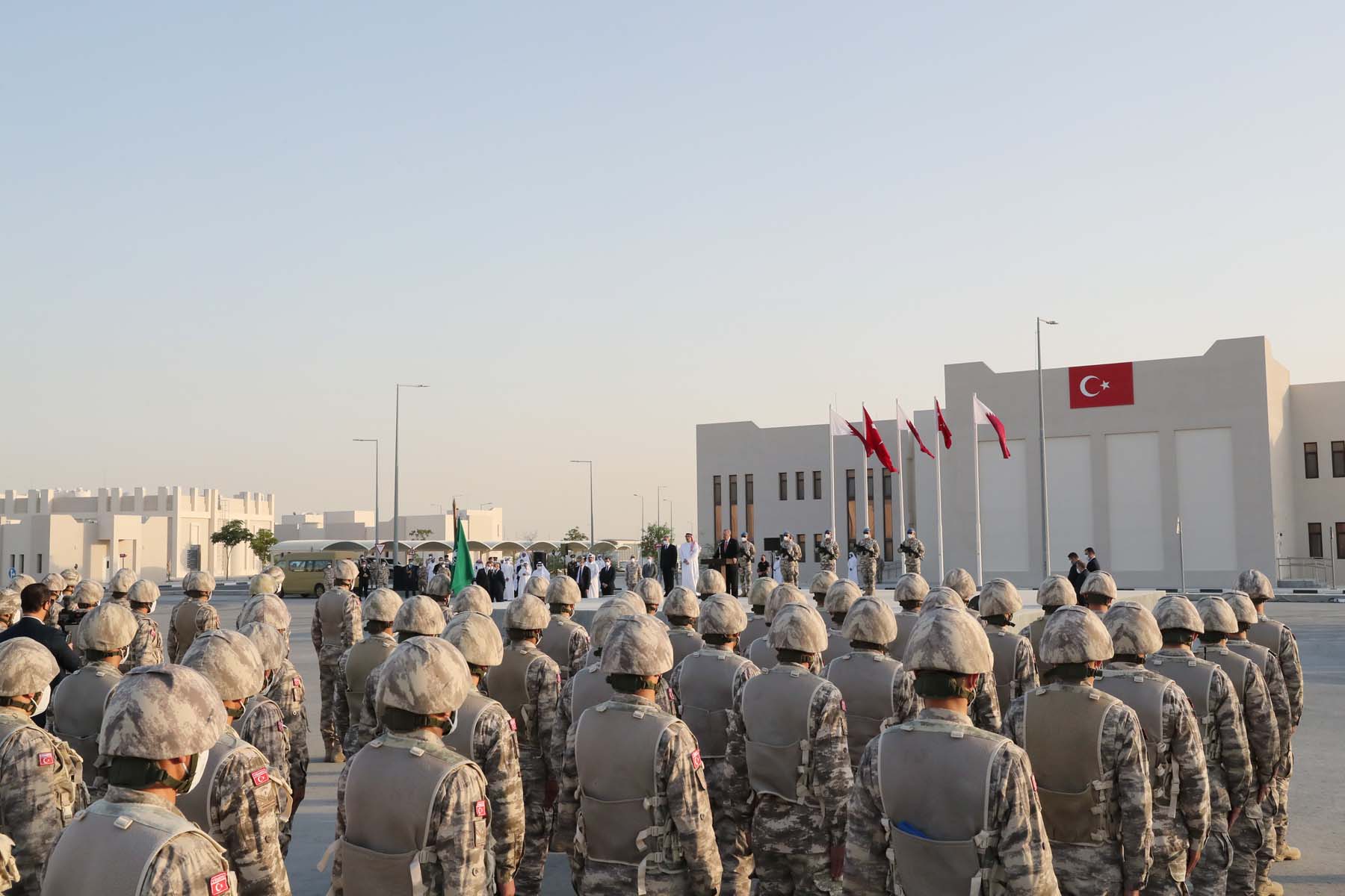 Cumhurbaşkanı Erdoğan, Katar-Türk Kuvvet Komutanlığını ziyaret etti: Katar'ın güvenliğini ülkemizinkinden ayrı tutmuyoruz