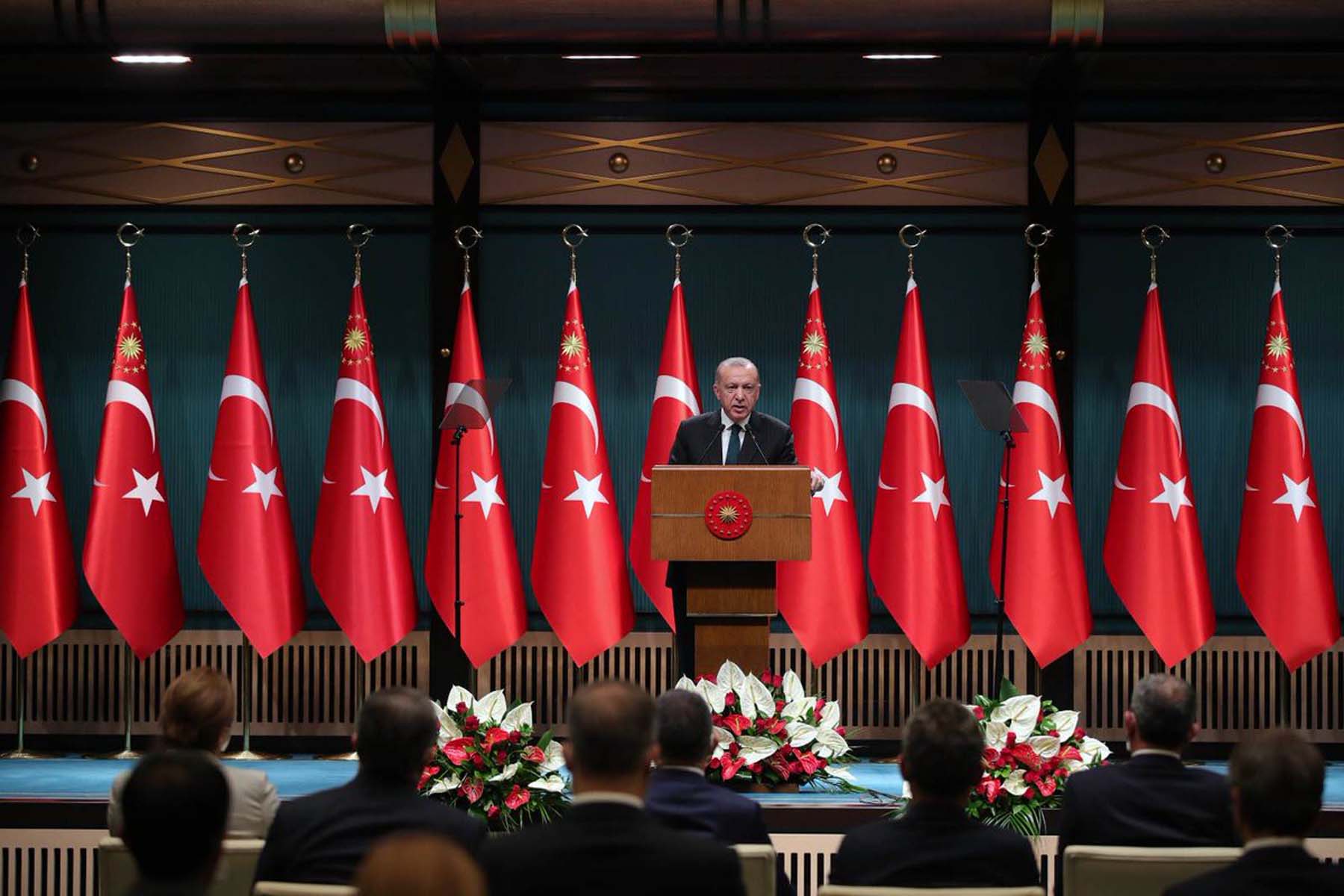 Cumhurbaşkanı Erdoğan kabineyi toplayacak: Asgari ücret, koronavirüs salgını ve stokçulukla mücadele masada! 