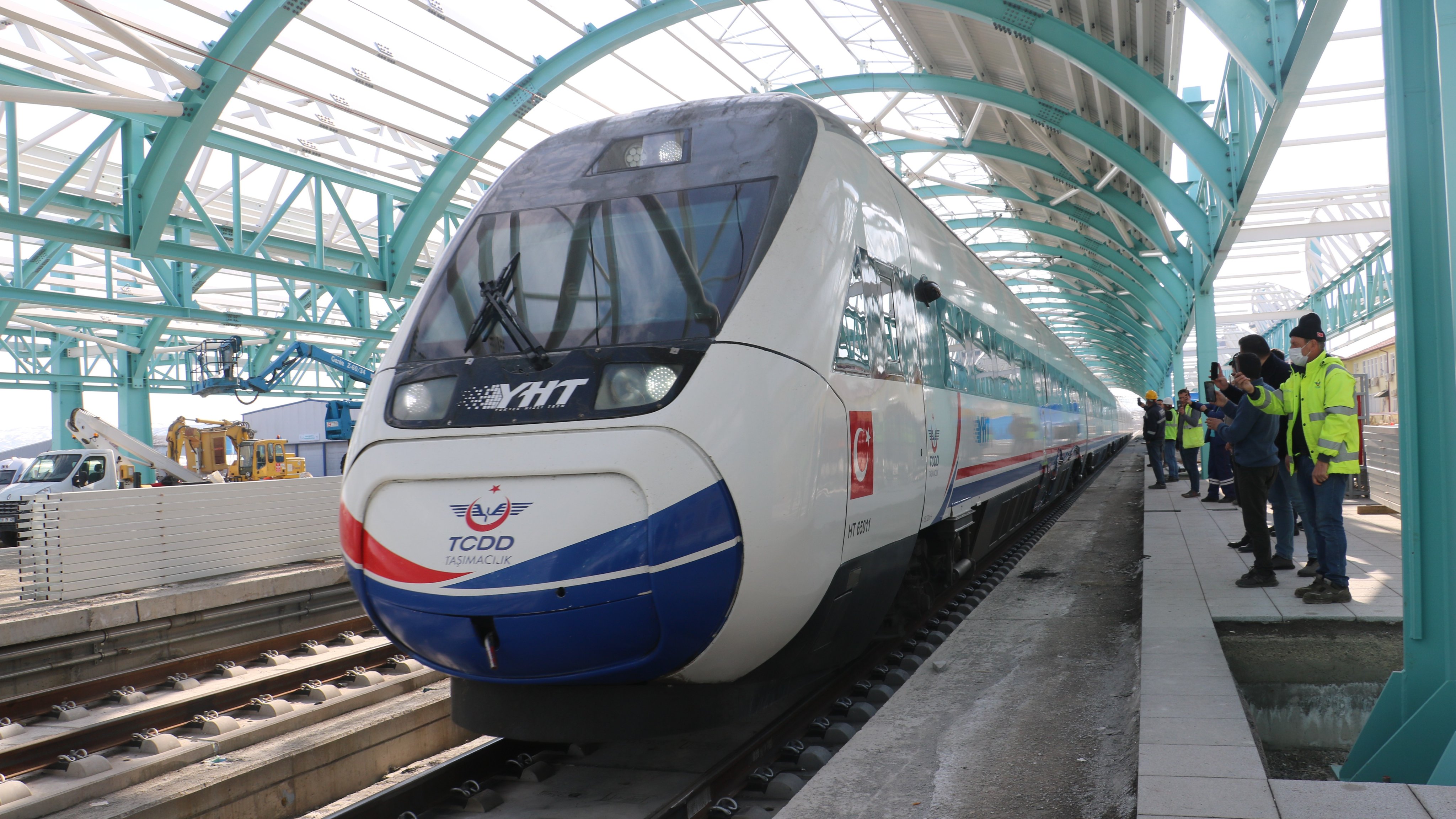 Yüksek Hızlı Tren bilet fiyatları ne kadar oldu? 2022 YHT fiyatlarına zam mı geldi?