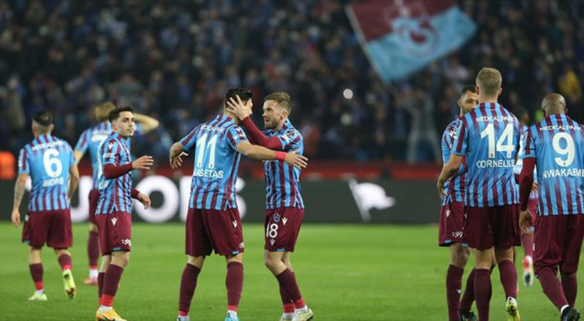 Trabzonspor hücum oyuncularıyla fark yarattı! Rakip savunmacılar engel olamıyor!
