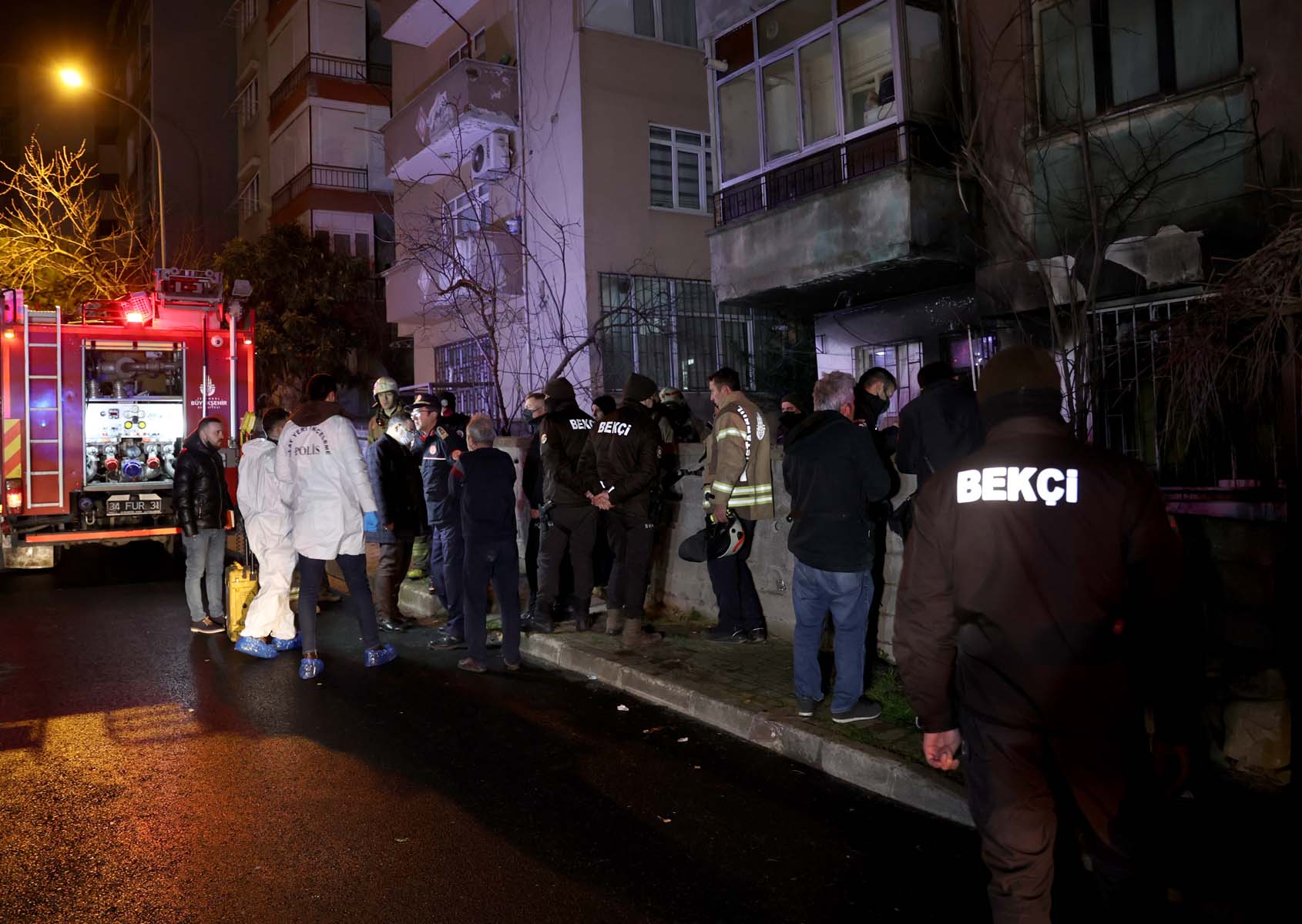 İstanbul Pendik'te yangın! Alevlerin arasında kalan Ahmet Uçar hayatını kaybetti 