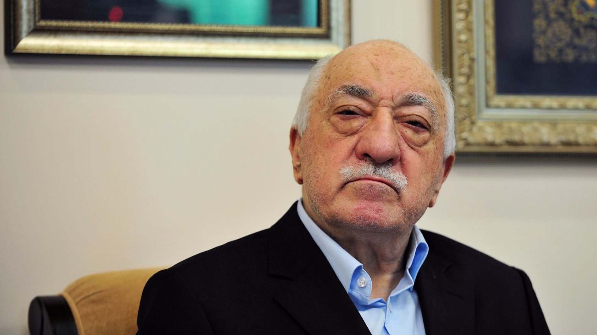 Nedim Şener yazdı! Gülen'e dokunulamaz diyen Dr. Mehmet Öz, Fethullah Gülen'in ABD'ye kaçırılmasına yardım etmiş 