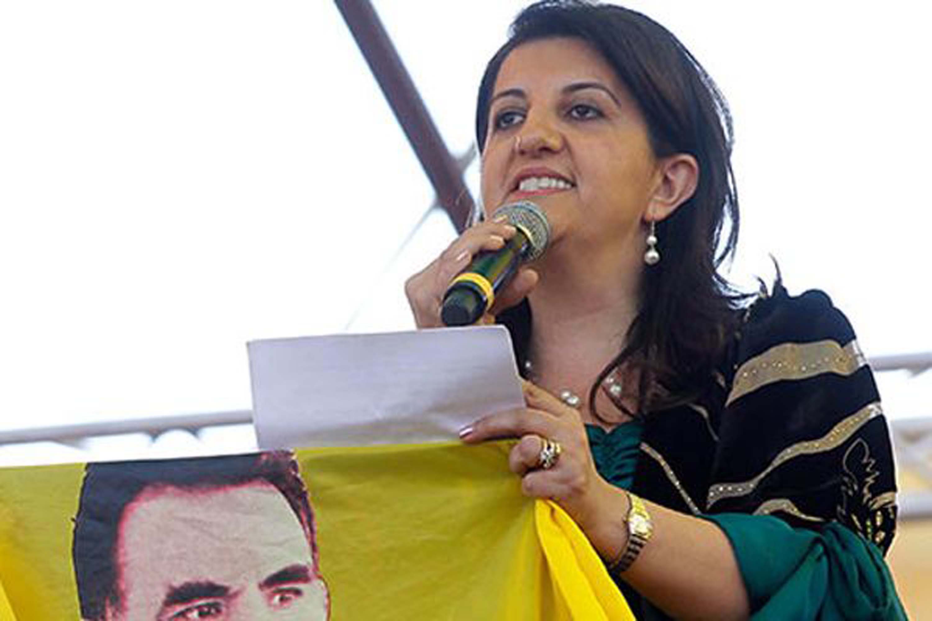 HDP'li Pervin Buldan'dan Türkiye'ye tehdit! Öcalan'ın sabrı taşarsa, vay halinize!
