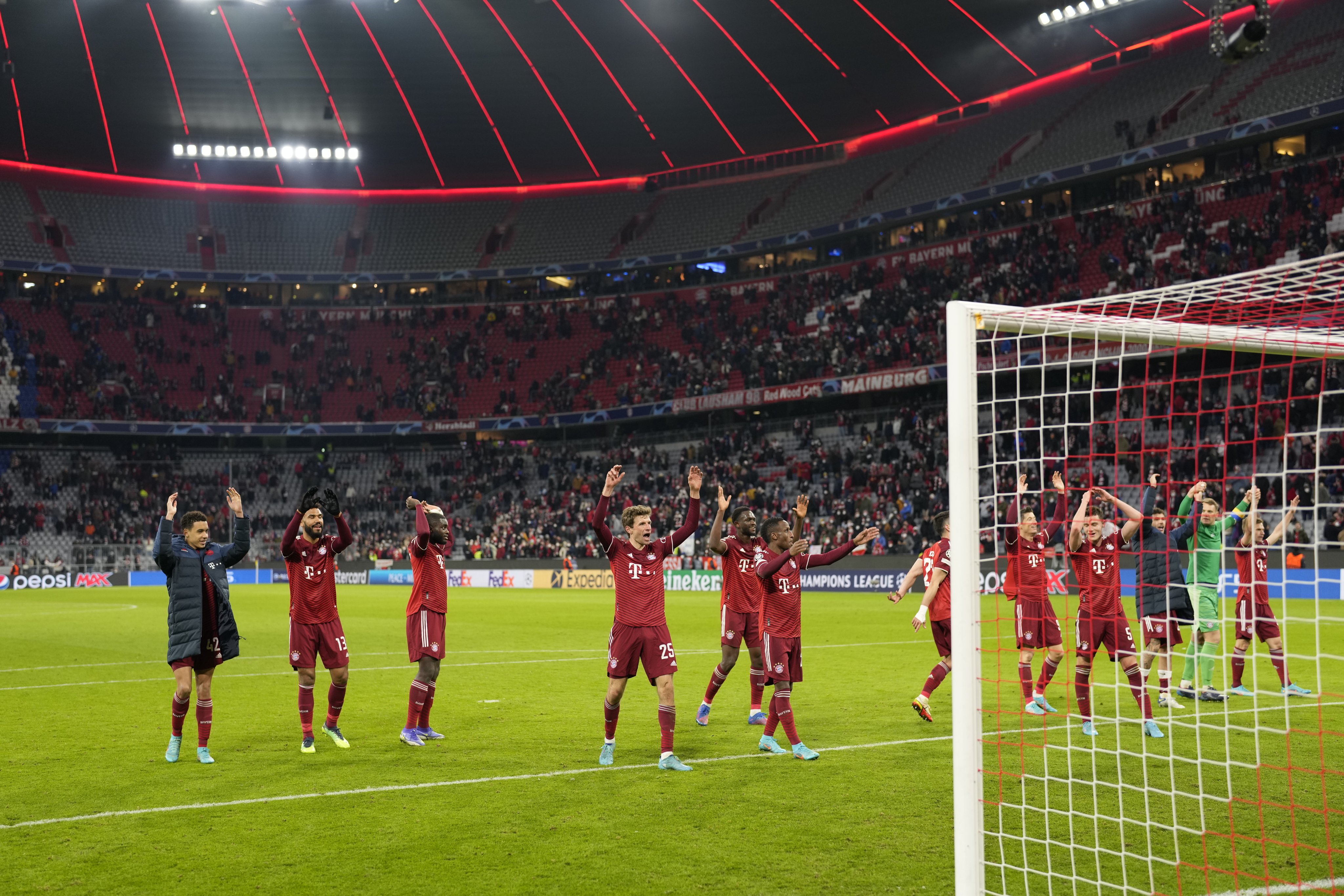 Bayern Münih 7 -1 Salzburg | Maç sonucu, özeti | Lewandowski 3 gol attı, tarihe geçti 