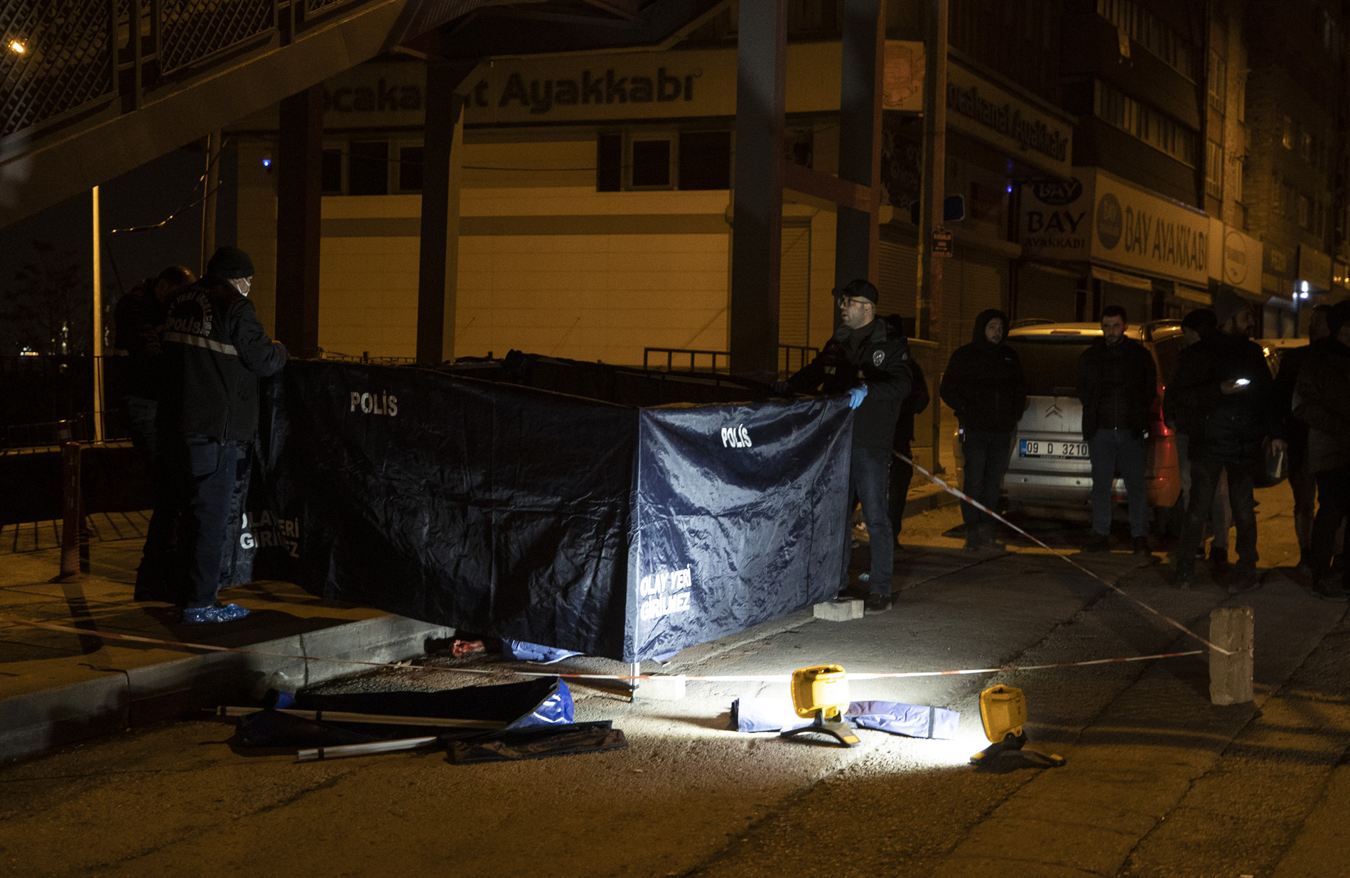 Ankara’da feci olay! Yol kenarında erkek cesedi bulundu 