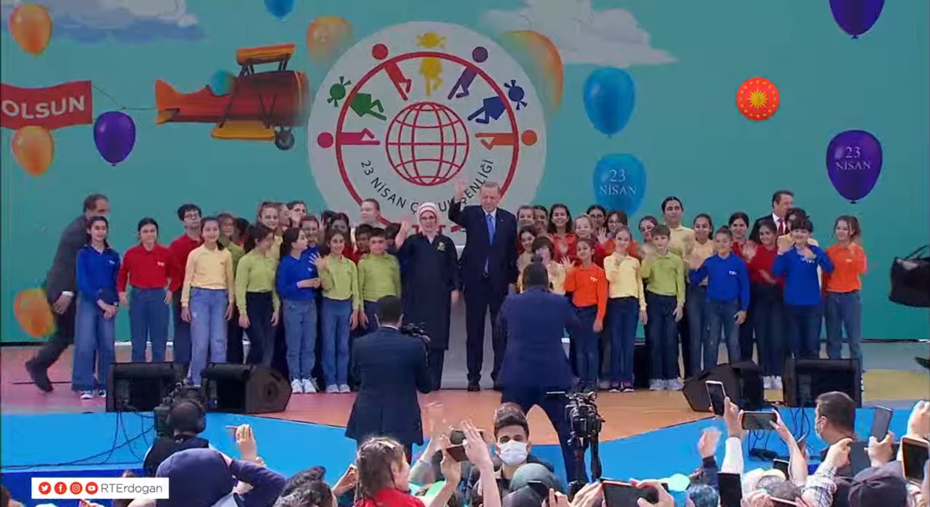 Cumhurbaşkanı Erdoğan, 23 Nisan TRT Çocuk Şenliği’nde konuştu: Çocukların kulakları akranlarının neşeli sesleriyle çınlamalıdır