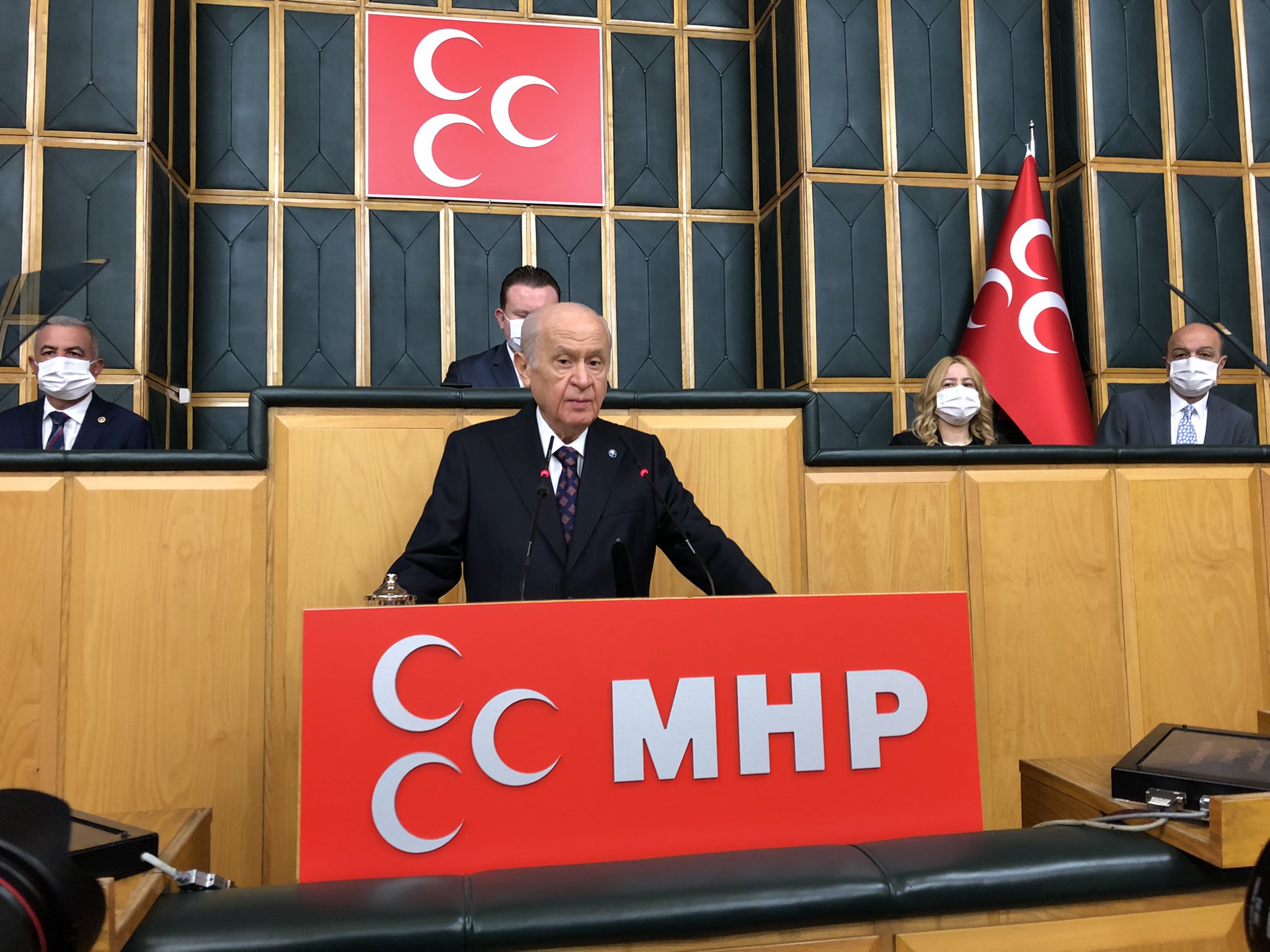 MHP lideri Bahçeli, İmamoğlu'nu kendi cümlesi üzerinden vurdu: Asıl vız gelip tırıs gidecek şahıs İmamoğlu'dur