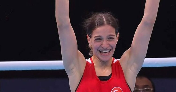 Milli boksör Buse Naz Çakıroğlu, Dünya şampiyonu oldu!