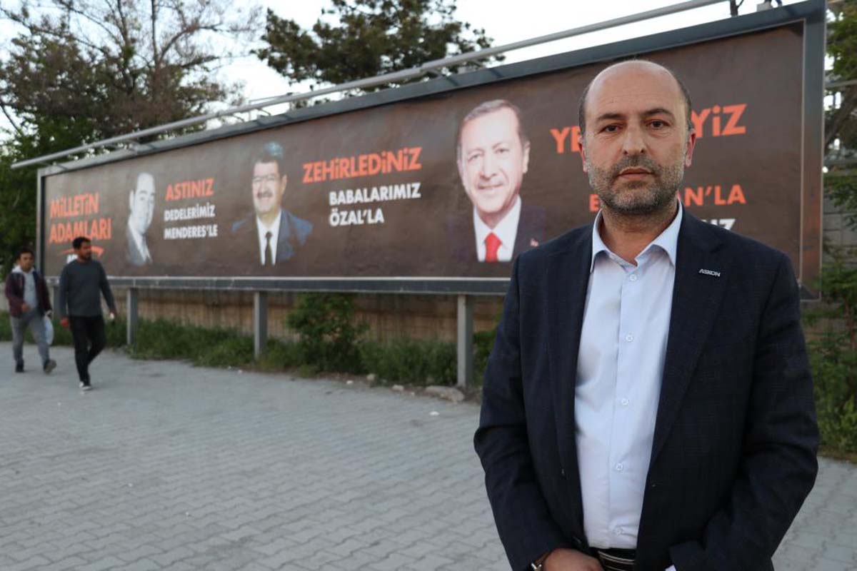 CHP lideri Kılıçdaroğlu kampa girdiği Van'da Erdoğan'ı yedirmeyiz afişleri asıldı!