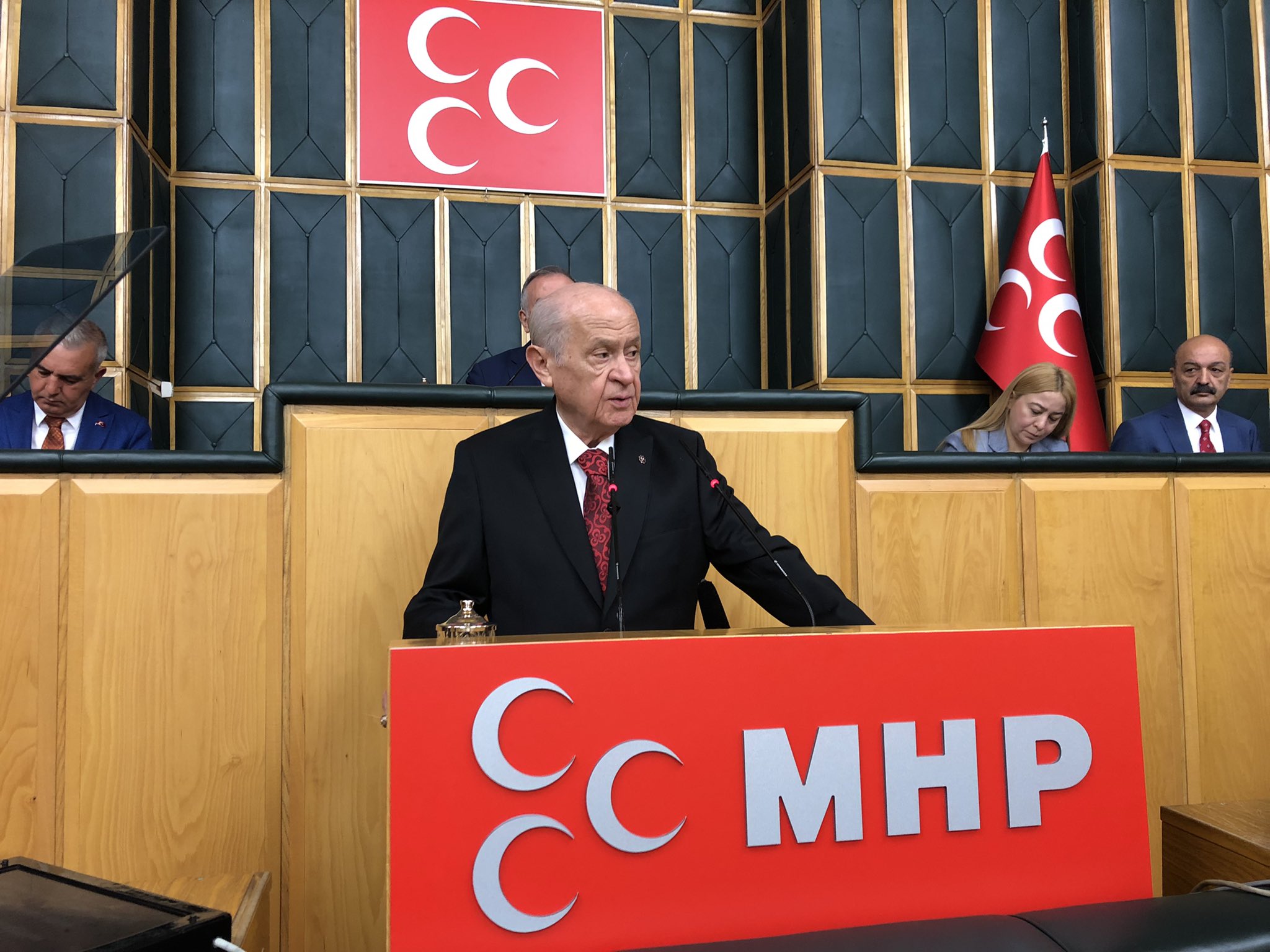 Devlet Bahçeli'den MHP Grup Toplantısı'nda önemli açıklamalar! Kılıçdaroğlu fazla zorlama, senden cumhurbaşkanı olmaz