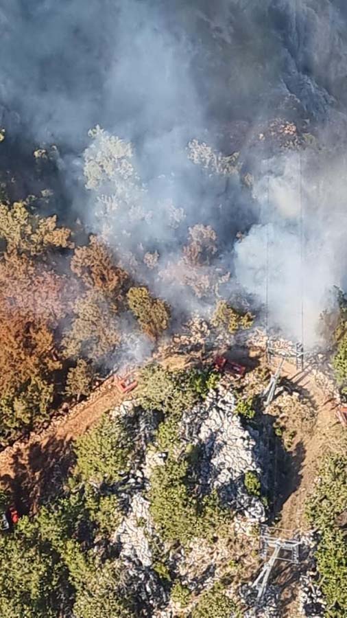 Antalya'nın ciğerleri yanıyor! Orman yangınına müdahale devam ediyor!