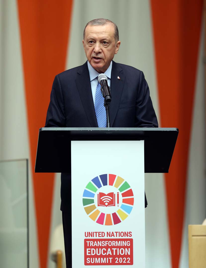 Cumhurbaşkanı Erdoğan, BM'de "Eğitimin Dönüştürülmesi Zirvesi"nde konuştu! "Faydalı bireyler yetiştirmek için gerekeni yapmaya devam ediyoruz"