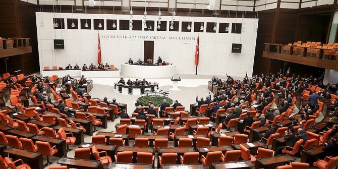 Meclis'te MHP ve HDP'liler arasında kavga çıktı!