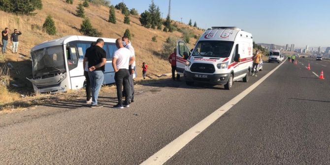 ASELSAN personelini taşıyan minibüs kaza yaptı! 1 ölü, 8 yaralı