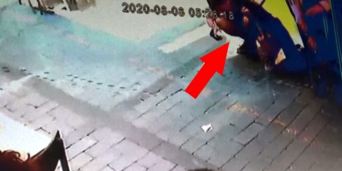 İzmir'de sokak ortasında tuvaletini yapan kadın herkesi şaşırttı!