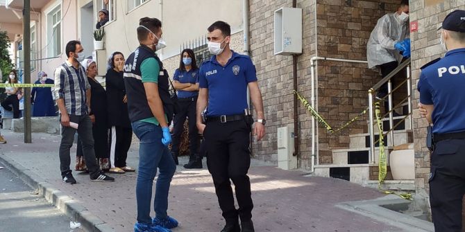 Arnavutköy’de çifte cinayet! Önce karısını sonra arkadaşını öldürdü