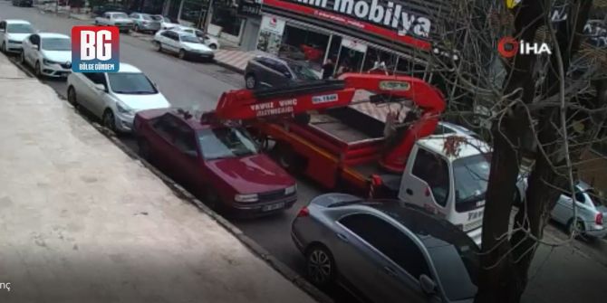 Ankara'da vinç kazası! İki araç hurdaya döndü